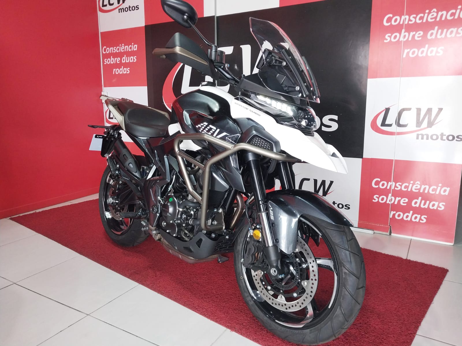壱華 「マリウス」 ZONTES T350 2026/2027 GASOLINA em curitiba - Moto Savages